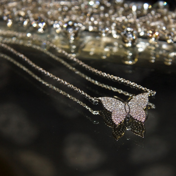 Stunning 14kt Gold Dipped Butterfly Pave Swarovski - Picture 7 of 8